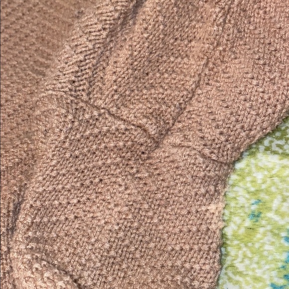 ❤️Tan colored sweater - Picture 6 of 9